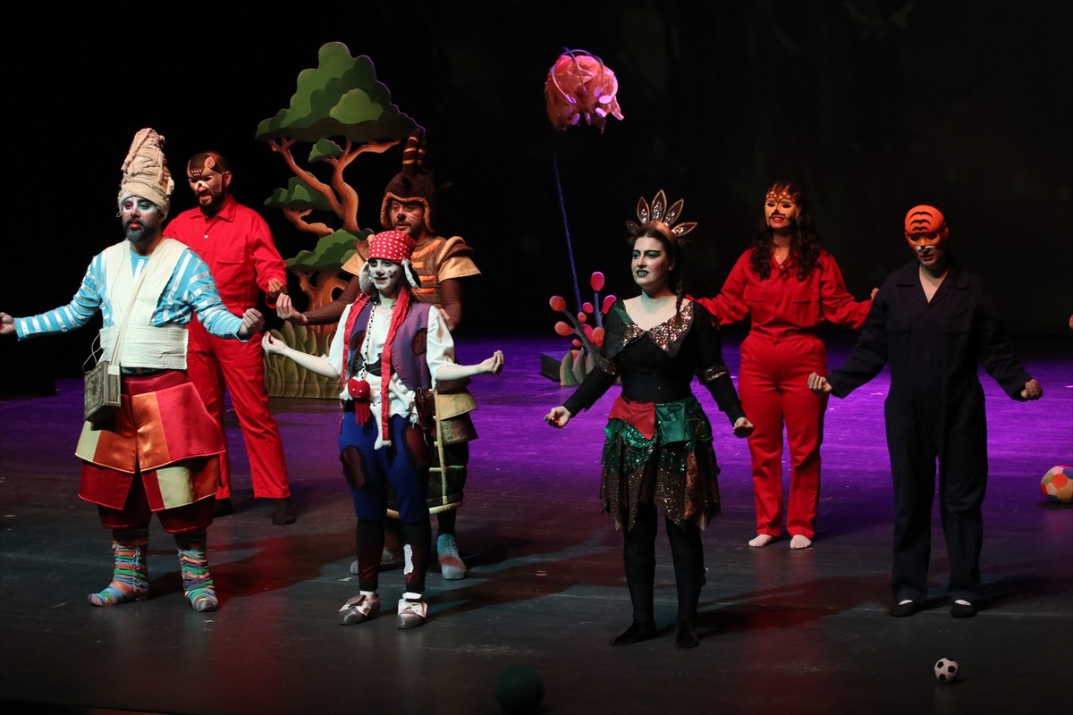 Samsun Devlet Opera ve Balesi (SAMDOB), "Masal Şatosu" çocuk müzikalini yarın sanatseverlerle...