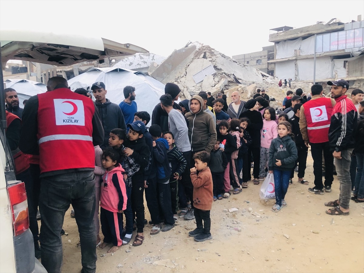 Türk Kızılay, Gazze'de 19 Ocak'ta yürürlüğe giren ateşkes ve esir takası anlaşmasının ardından...