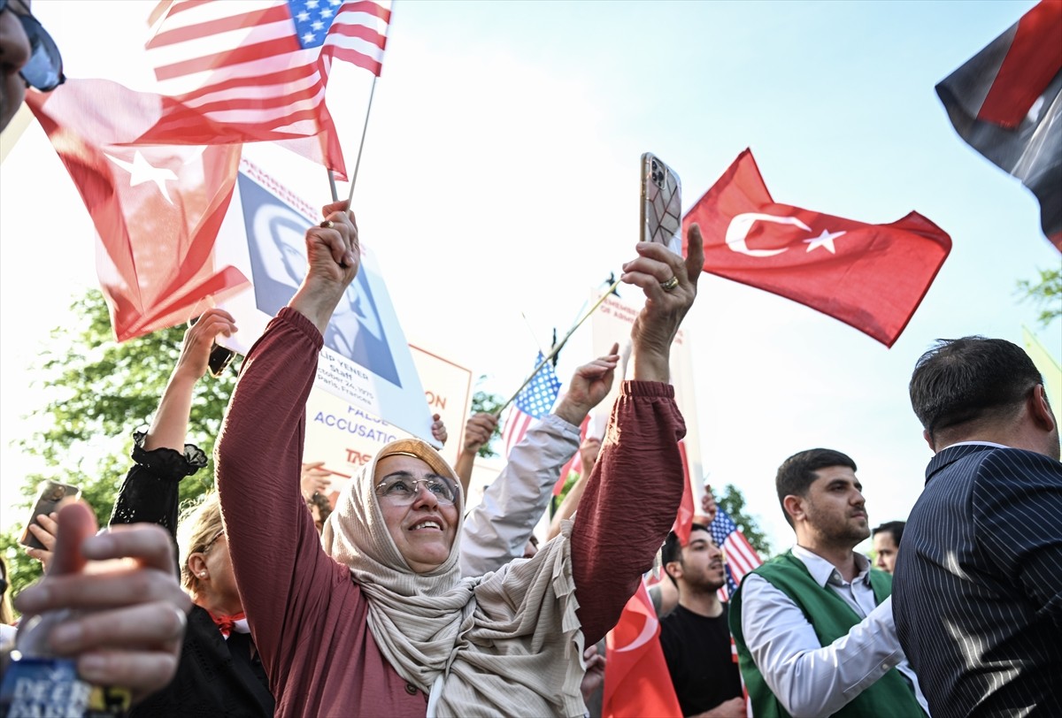 ABD'nin başkenti Washington ve civarında yaşayan Türk-Amerikan toplumu üyeleri, 1915 olaylarının...