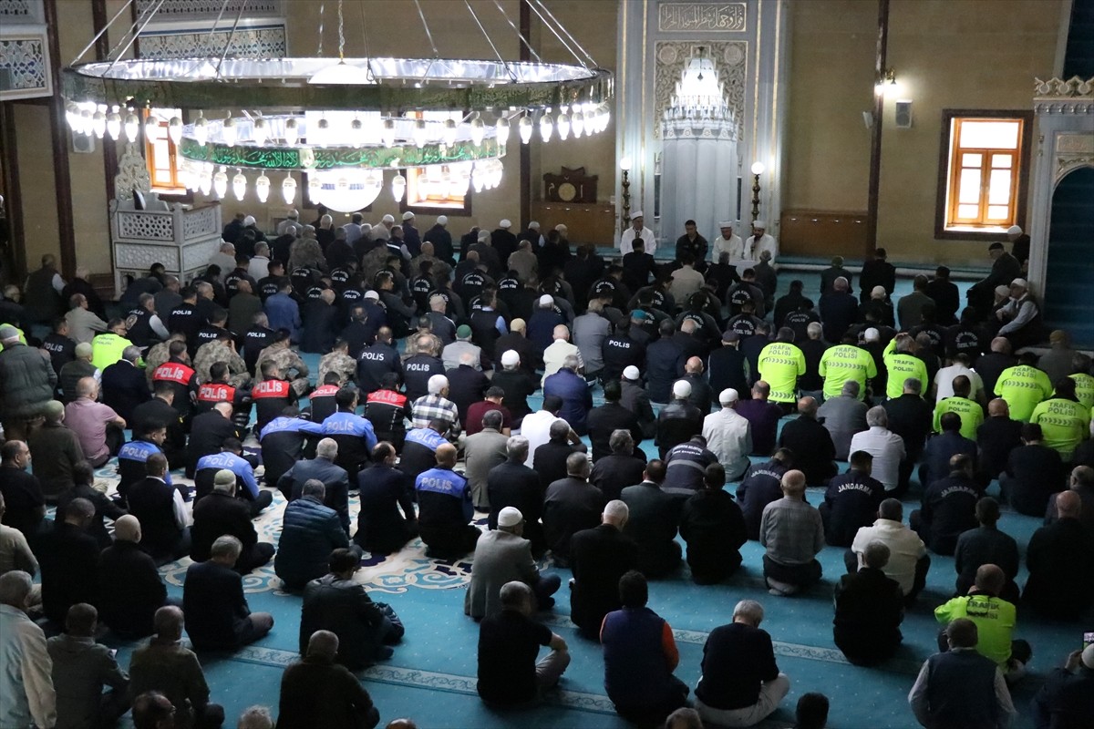 Adana'da Türk Polis Teşkilatının 180. kuruluş yıl dönümü dolayısıyla şehitler için mevlit...