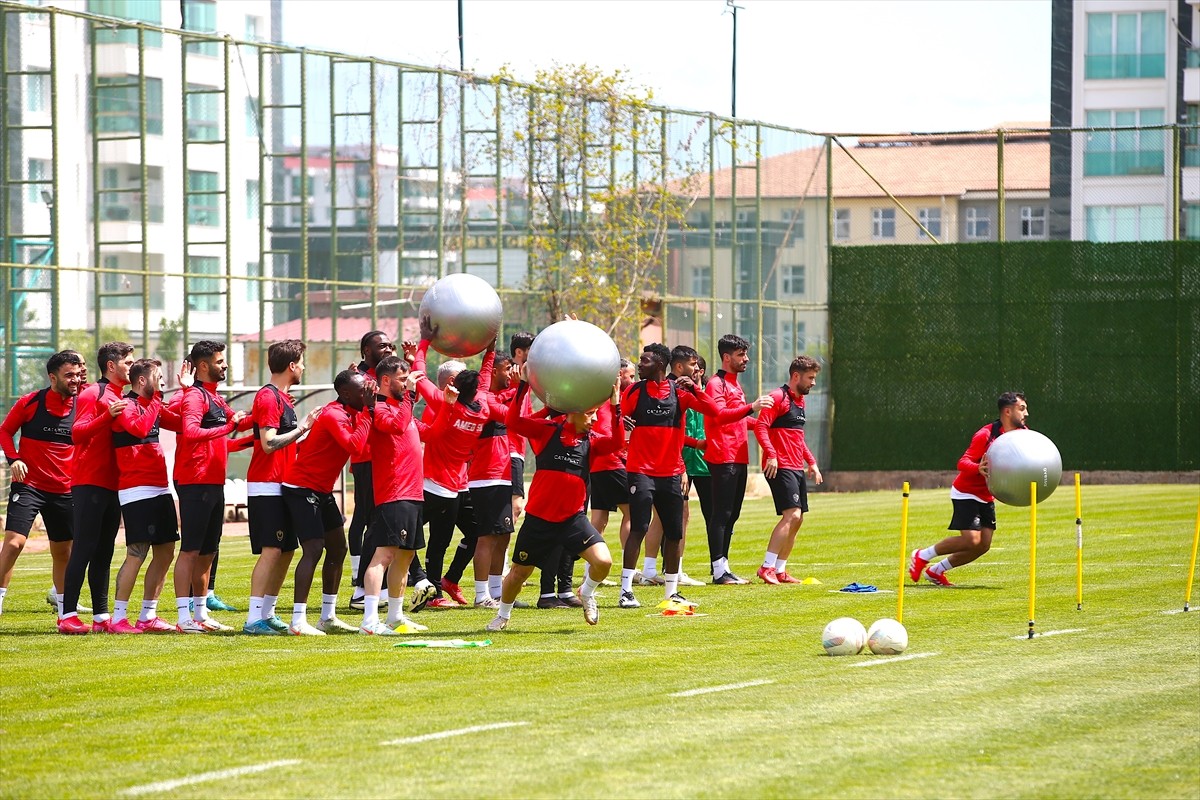  Amed Sportif Faaliyetler, Trendyol 1. Lig'in 35. haftasında 19 Nisan Cumartesi günü sahasında...