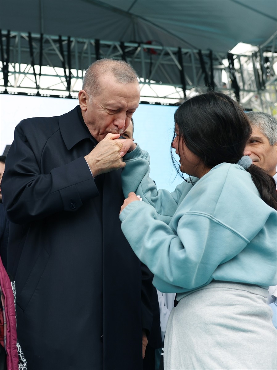 Cumhurbaşkanı Recep Tayyip Erdoğan, Bağcılar Kadın Doğum ve Çocuk Hastalıkları Hastanesi'nin...