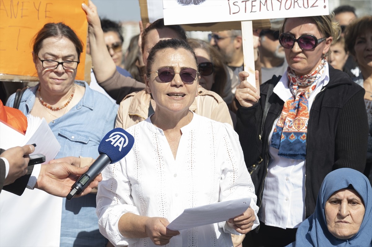 Etimesgut'ta, belediye tarafından Yapracık Mahallesi'nde inşa edilen tır parkı, Bağlıca Mahallesi...