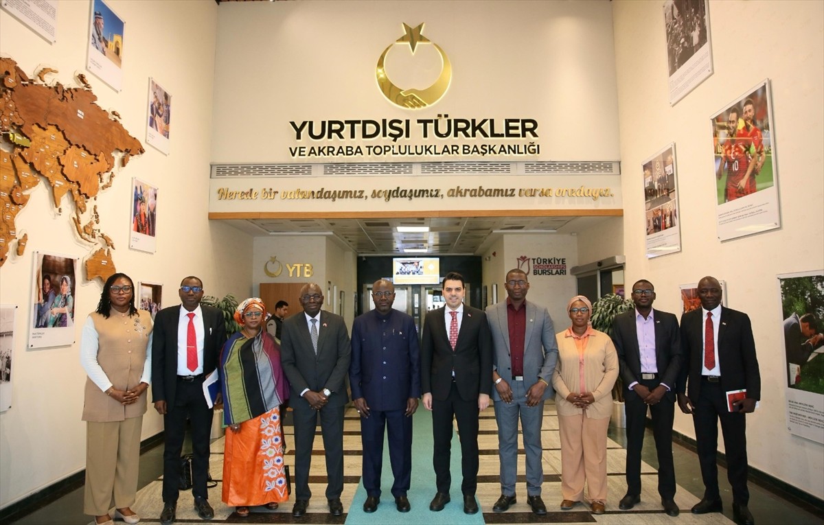 Gambiya Dışişleri Bakanlığında görevliyken 2014'te Yurtdışı Türkler ve Akraba Topluluklar...