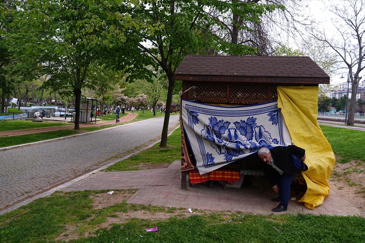 İstanbul'un her iki yakasındaki birçok ilçede yer alan millet bahçeleri, 6,2 büyüklüğündeki...