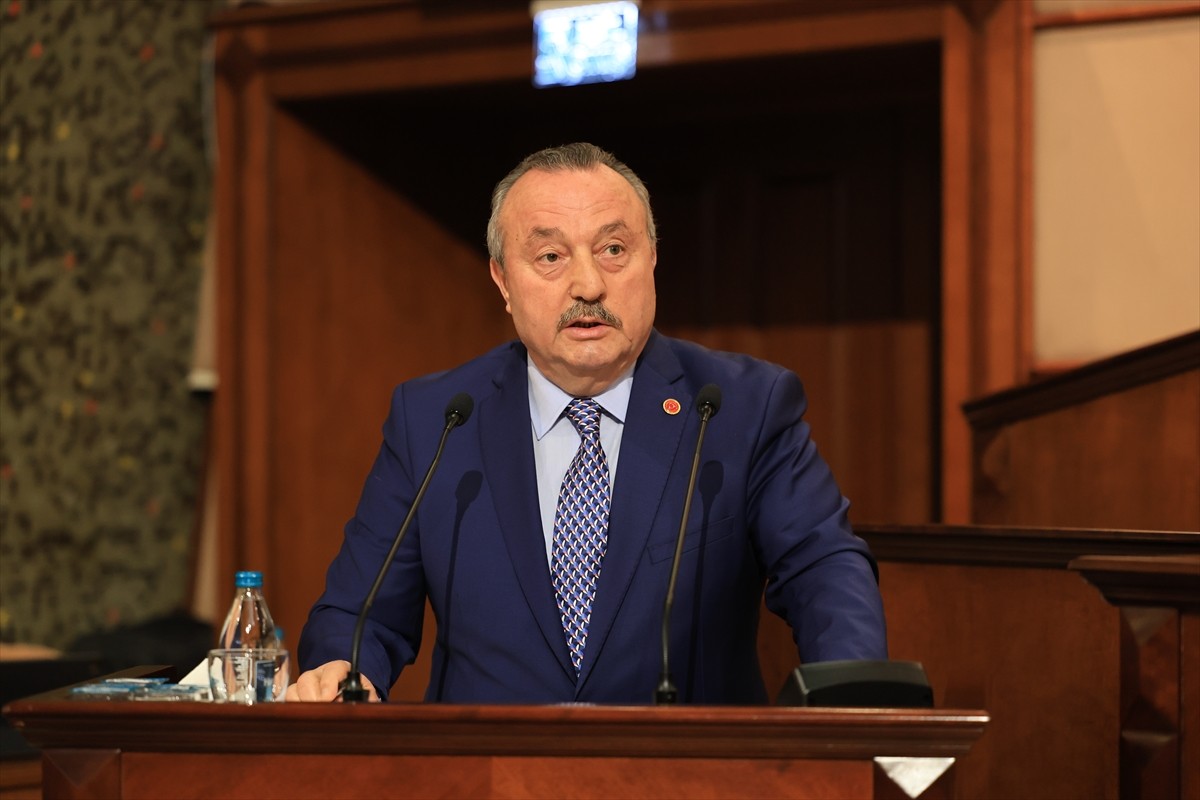 İstanbul Büyükşehir Belediyesi (İBB) Meclisi nisan ayı toplantılarının üçüncü oturumu...