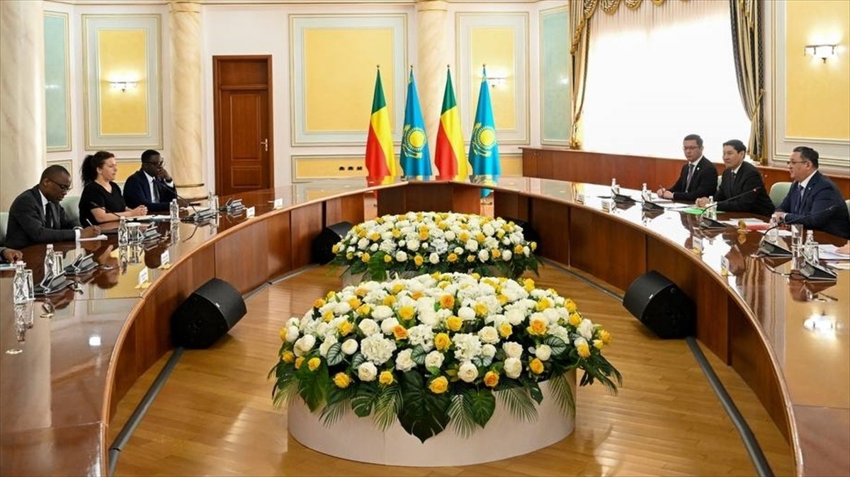 Kazakistan ile Batı Afrika ülkesi Benin'in dışişleri bakanlıkları arasında ikili ilişkileri daha...