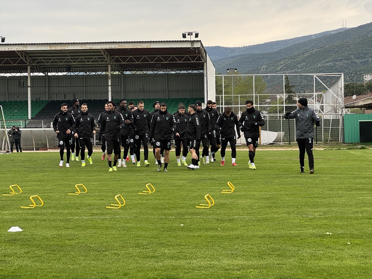 Kocaelispor, Trendyol 1. Lig'in 33. haftasında Adanaspor ile deplasmanda oynayacağı maçın...