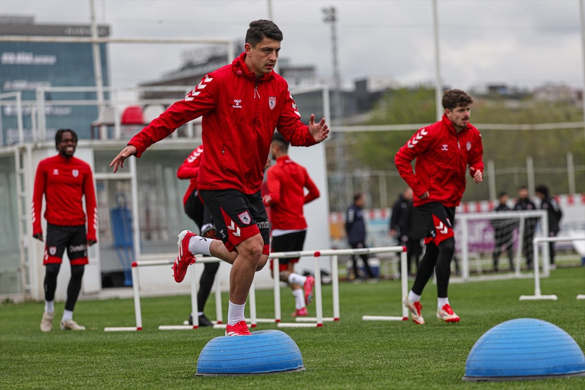  Reeder Samsunspor, Trendyol Süper Lig'in 31. haftasında 11 Nisan Cuma günü sahasında Galatasaray...