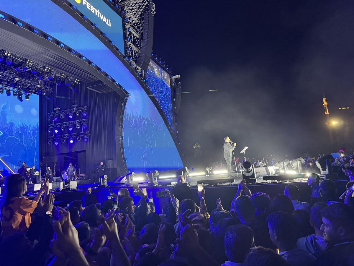 Şarkıcı Alişan, Kültür ve Turizm Bakanlığınca düzenlenen "Türkiye Kültür Yolu Festivali"...