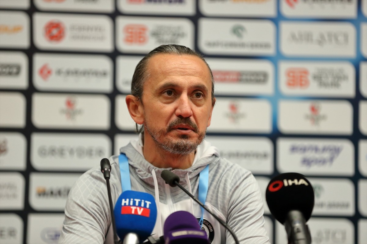 Trendyol 1. Lig'in 34. haftasında Ahlatcı Çorum FK ile Manisa FK, Çorum Şehir Stadı’nda...