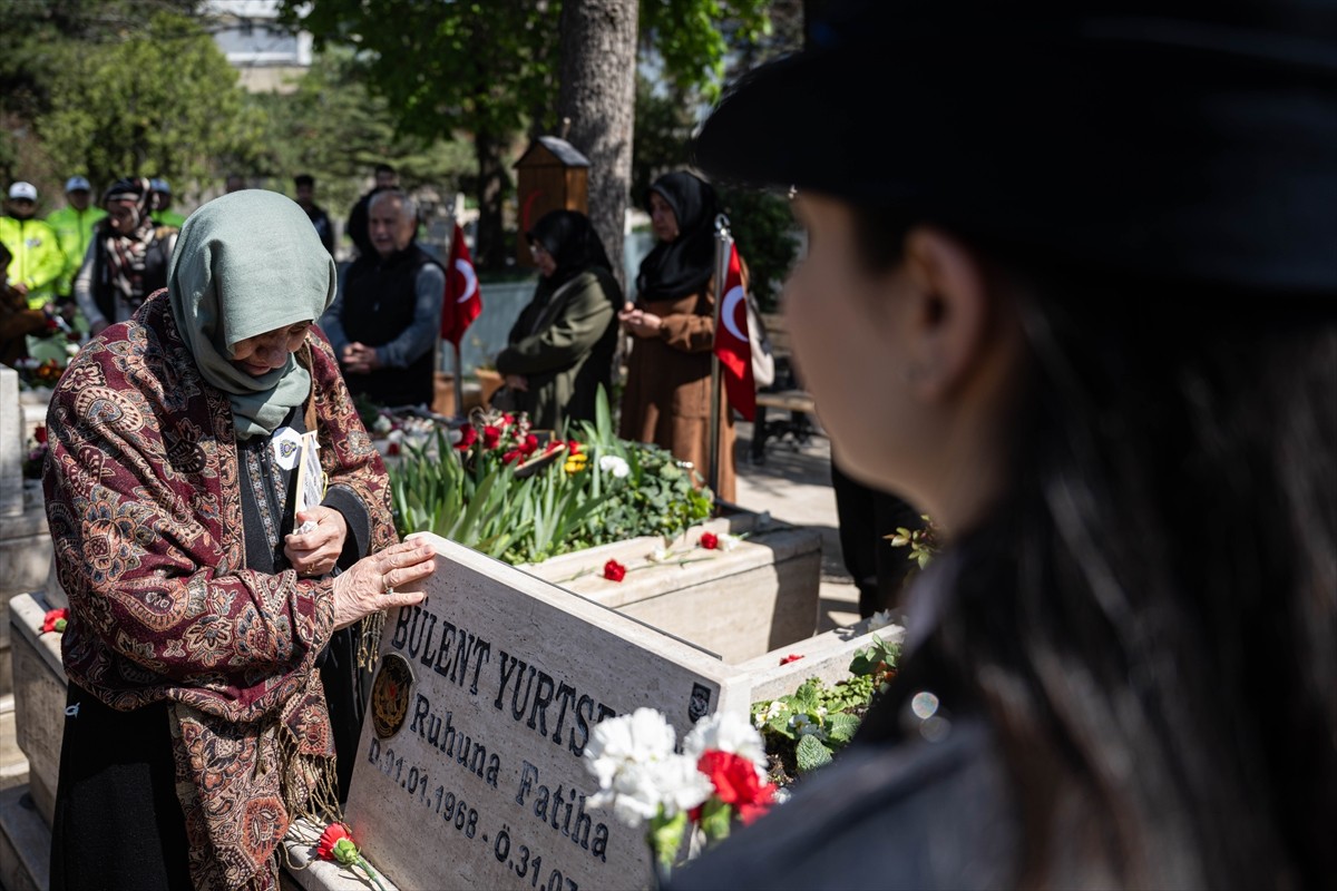 Türk Polis Teşkilatı'nın 180'inci kuruluş yıl dönümünü dolayısıyla Cebeci Polis Şehitliği'nde...