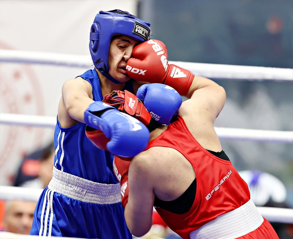 Türkiye Boks Federasyonu tarafından düzenlenen Hamdi Yıldırım 22 Yaş Altı, Genç ve Yıldız Kadınlar...