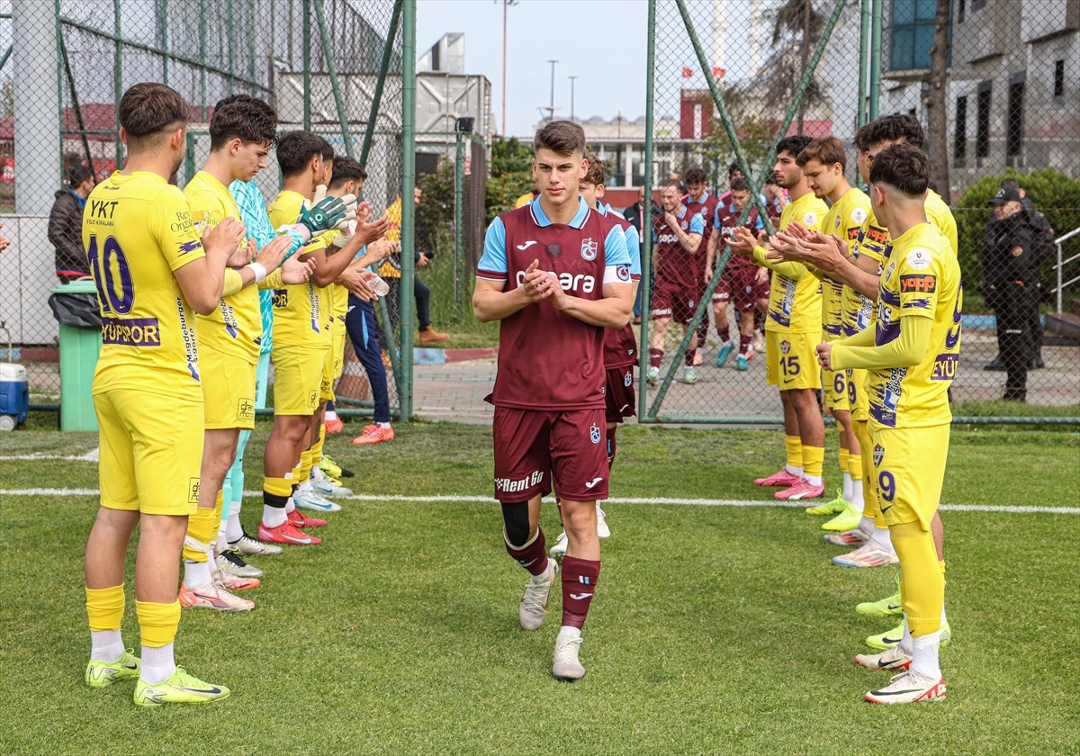 Türkiye Gelişim Ligleri 19 Yaş Altı Elit A Ligi'nin 32. haftasında Trabzonspor'a konuk olan ikas...