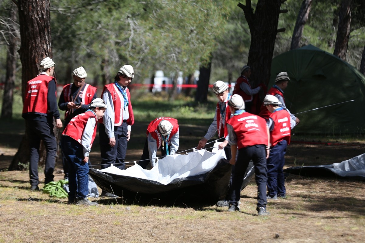 Türkiye İzcilik Federasyonu tarafından düzenlenen 57. Alay Şehitlerini Anma Milli Bilinç...