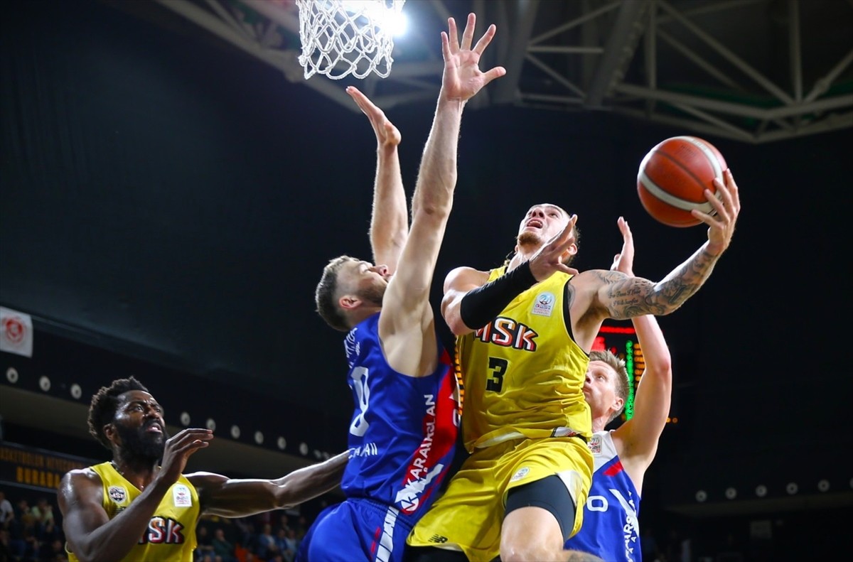 Türkiye Sigorta Basketbol Süper Ligi'nin 24. haftasında Mersinspor ile Onvo Büyükçekmece...