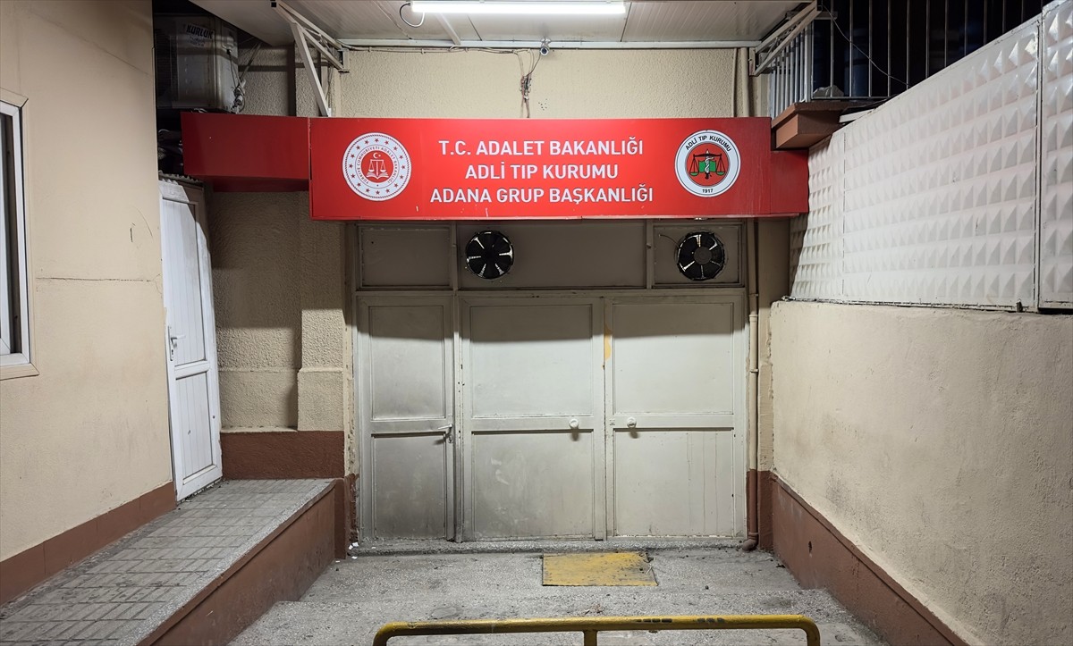 Adana'nın Yumurtalık ilçesinde sulama kanalına düşen kardeşini kurtarmak isteyen 11 yaşındaki...