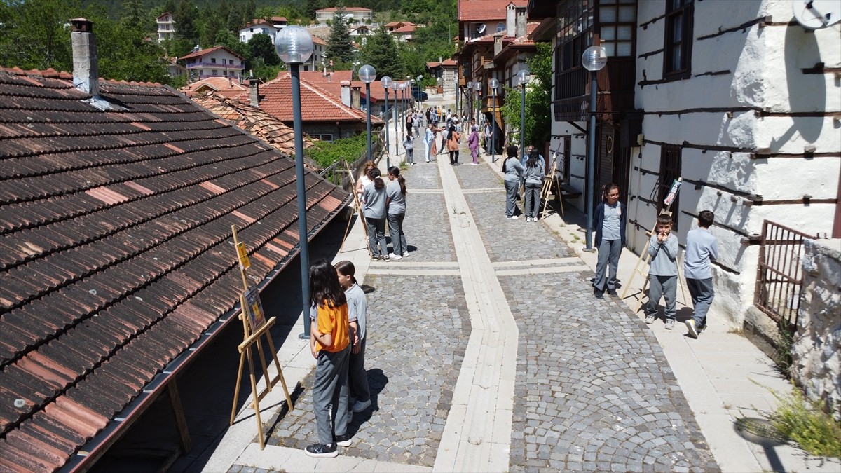 Antalya'nın Akseki ilçesinde, öğrencilerin tarihi ve kültürel mirası yakından tanımaları için...