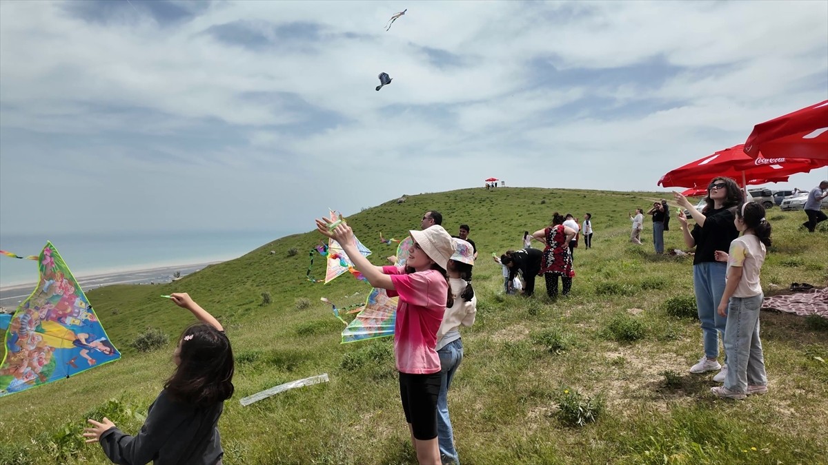 Azerbaycan'ın Siyezen ilindeki Beşparmak Dağı'nda, 19 Mayıs Atatürk'ü Anma, Gençlik ve Spor...