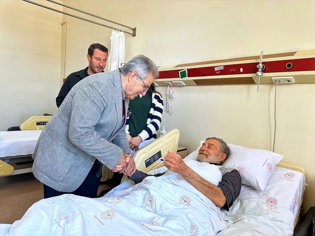 Balıkesir'in Erdek ilçesinde yaşayan Türk sinemasının usta oyuncularından Ahmet Mekin'in...