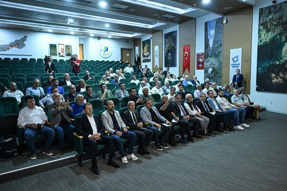 Basın İlan Kurumu (BİK) Genel Müdürü Cavit Erkılınç, Çukurova Kalkınma Ajansının konferans...