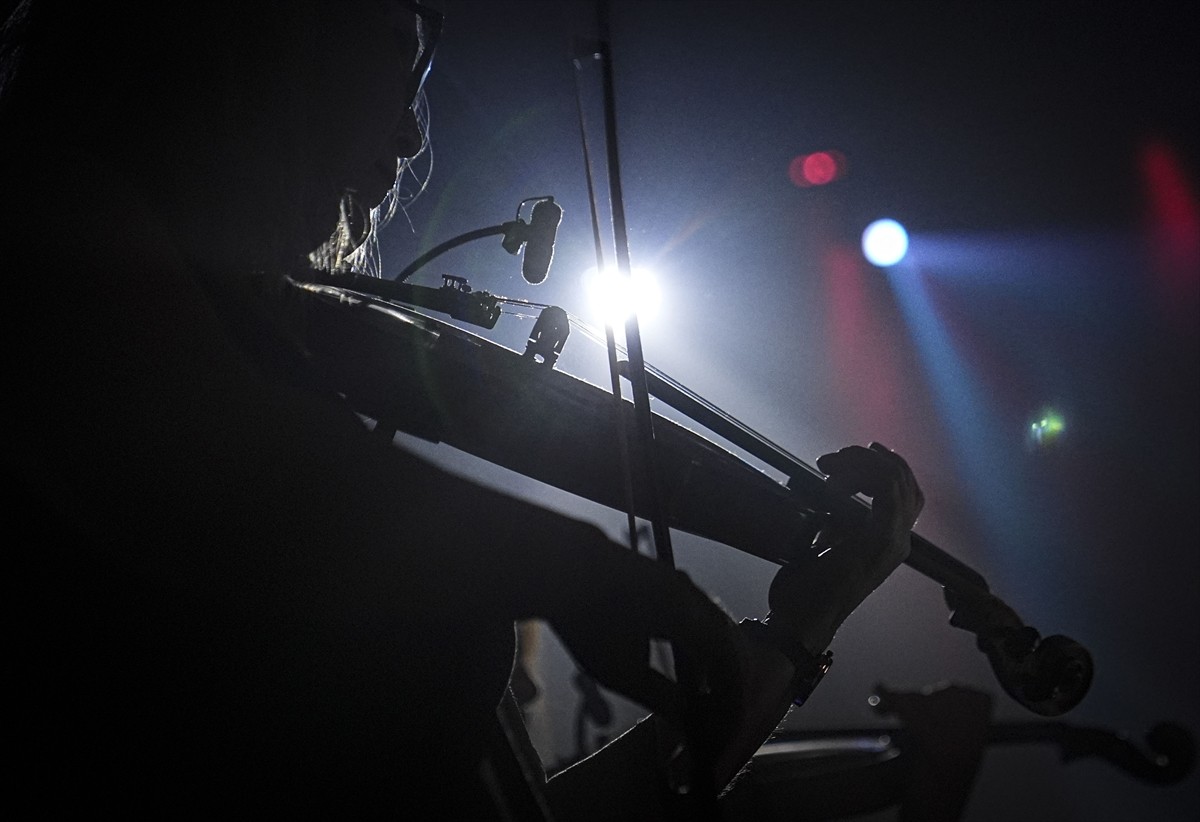 Başkentte, Musa Göçmen'in şefliğindeki Senforock Orkestrası, Barış Manço'nun şarkılarını...