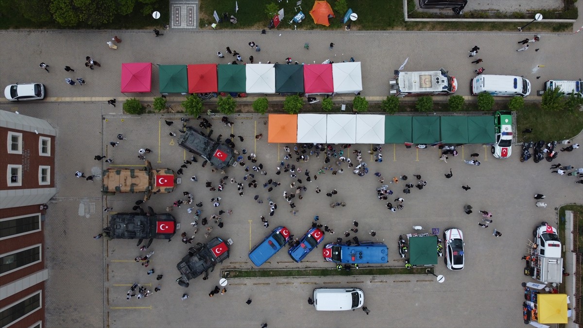 Bilecik Şeyh Edebali Üniversitesince (BŞEÜ), bu yıl 3'üncüsü düzenlenen "Bilim ve Kültür...