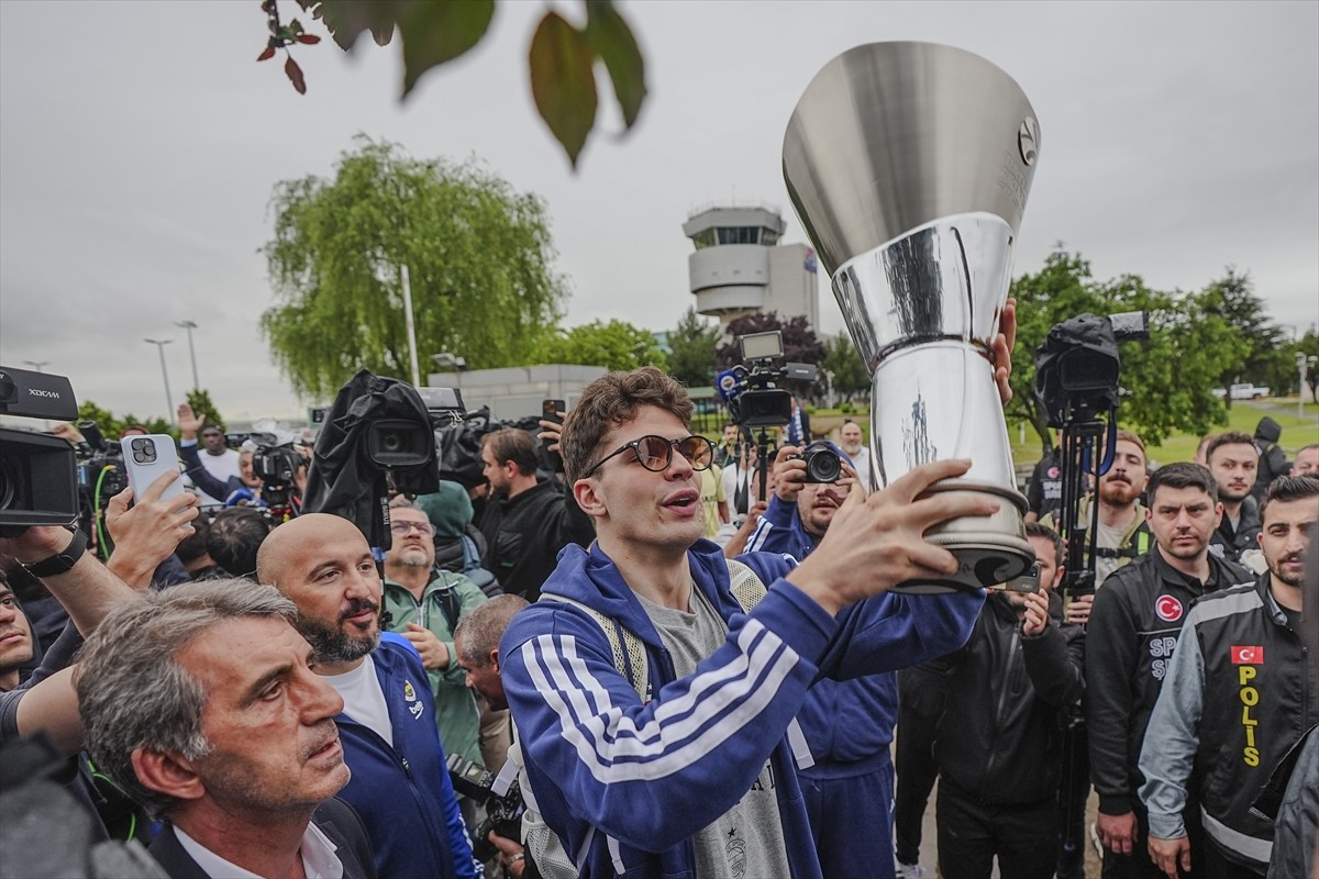 Birleşik Arap Emirlikleri'nin başkenti Abu Dabi'de düzenlenen THY Avrupa Ligi Dörtlü Final'de...