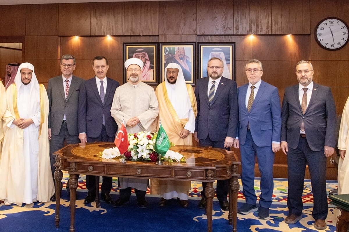 Diyanet İşleri Başkanı Ali Erbaş, Suudi Arabistan İslam İşleri, Davet ve İrşad Bakanı Abdüllatif...