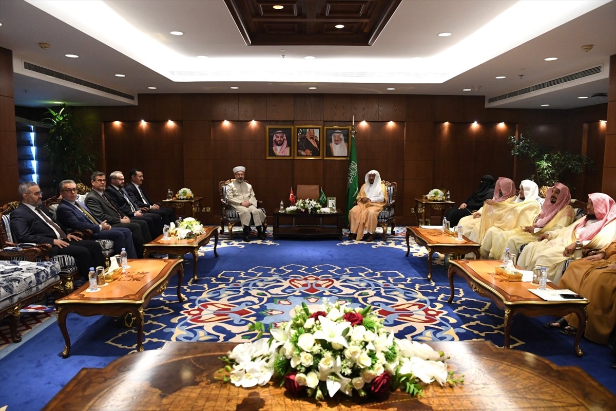 Diyanet İşleri Başkanı Ali Erbaş, Suudi Arabistan İslam İşleri, Davet ve İrşad Bakanı Abdüllatif...