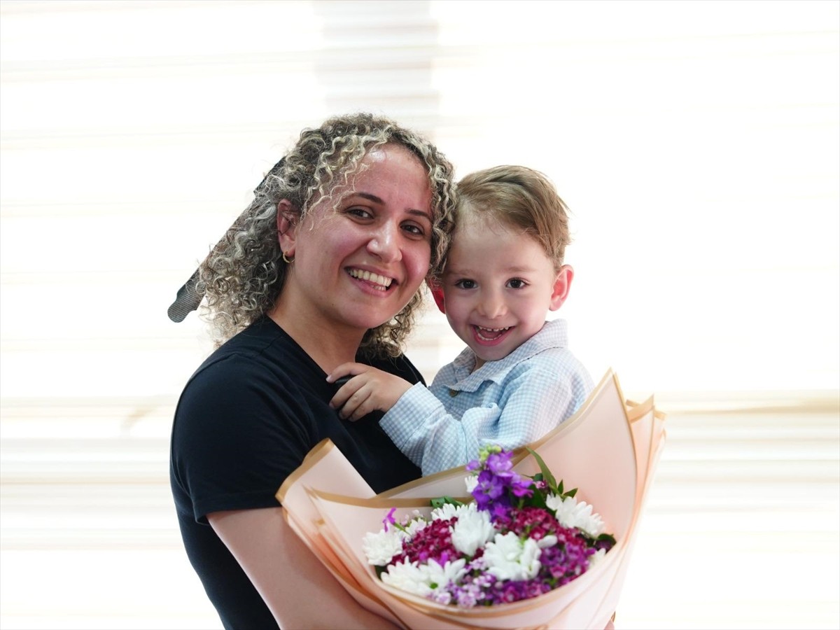 Düzce Belediyesi, pazar günü kutlanacak "Anneler Günü" öncesi, kadın personeli sürpriz şekilde...