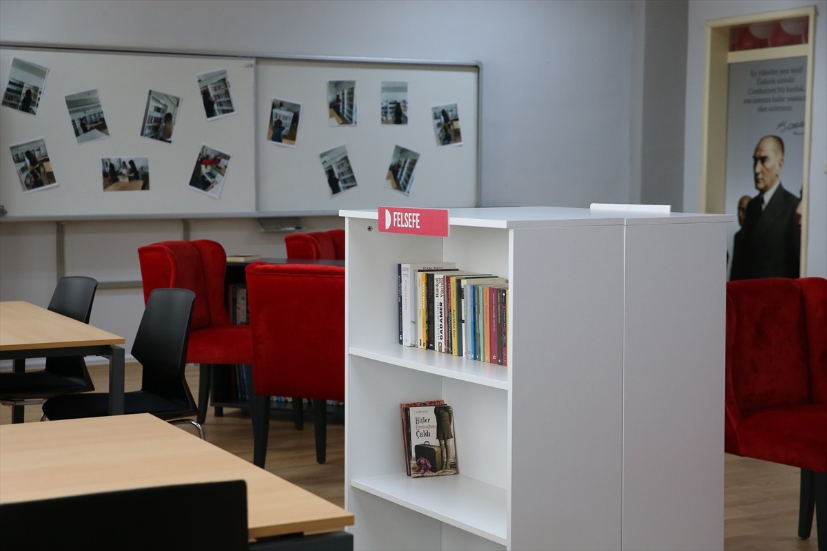 Hatay'ın Dörtyol ilçesine, 6 Şubat 2023'teki depremlerden etkilenen öğrenciler için oluşturulan...