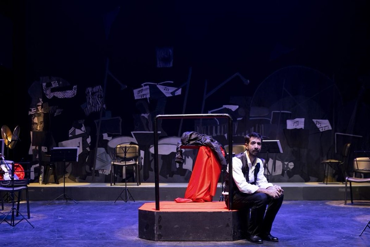  İstanbul Devlet Tiyatrosu, haziranda CSO Ada Ankara'da, "Çarpışma", "Kontrabas" ve "Rumuz...