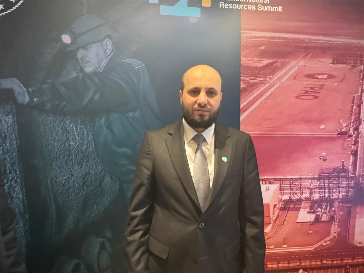 İstanbul Doğal Kaynaklar Zirvesi kapsamında İstanbul'da bulunan Suriye Enerji Bakanı Muhammed...