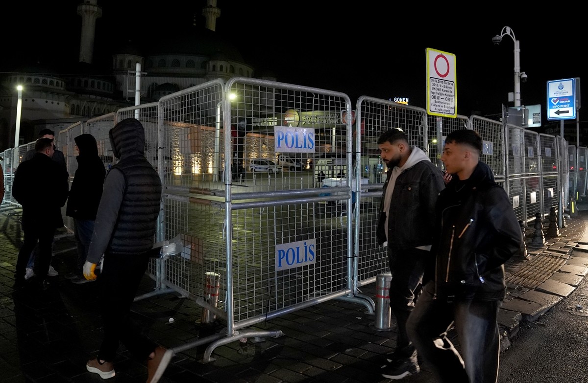  İstanbul Valiliğinin açıkladığı 1 Mayıs Emek ve Dayanışma Günü tedbirleri kapsamında bazı yollar...