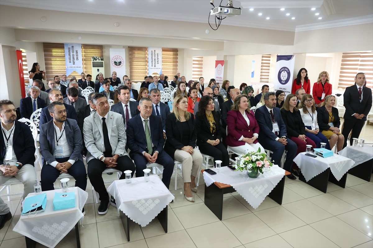 Kırklareli'nde düzenlenen Uluslararası Kapsayıcı Eğitim Çalıştayı'nda, özel gereksinimli...