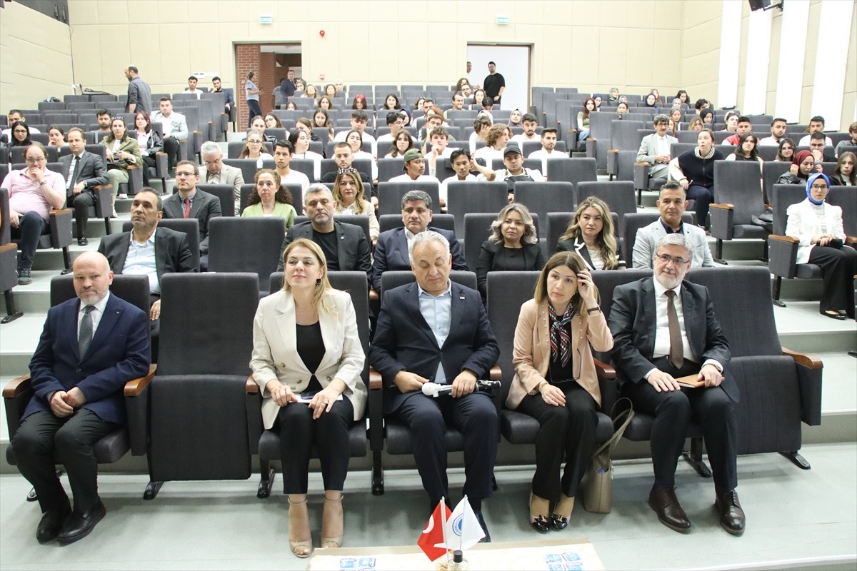 Kırklareli Üniversitesi ev sahipliğinde, Türkiye Beyazay Derneği ve Sosyal Farkındalığı Arttırma...