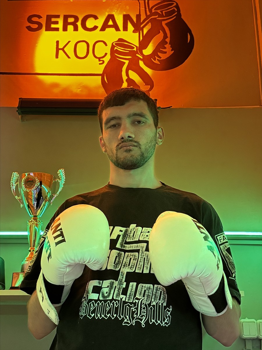  Muaythaide Türkiye, Avrupa ve dünya şampiyonlukları kazanan milli sporcu Sercan Koç, bu ay...
