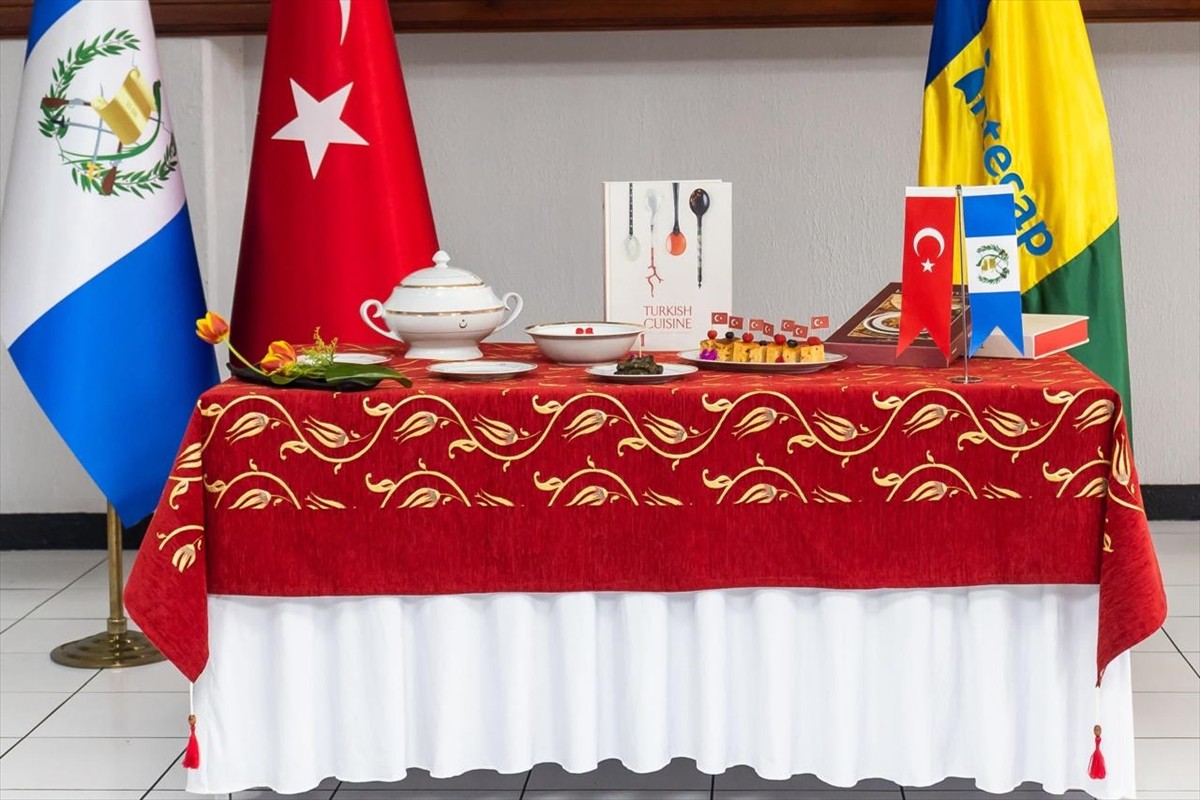 Orta Amerika ülkesi Guatemala'da, Türk mutfağından lezzetler tanıtıldı. Türkiye'nin Guatemala...
