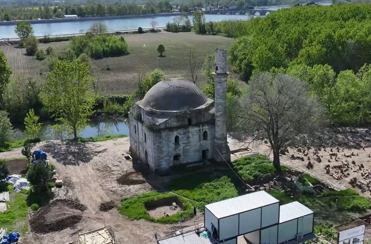 Osmanlı padişahlarının saraydan kayıkla geldikleri, 1478'de inşa ettirilen Tunca Nehri kenarındaki...