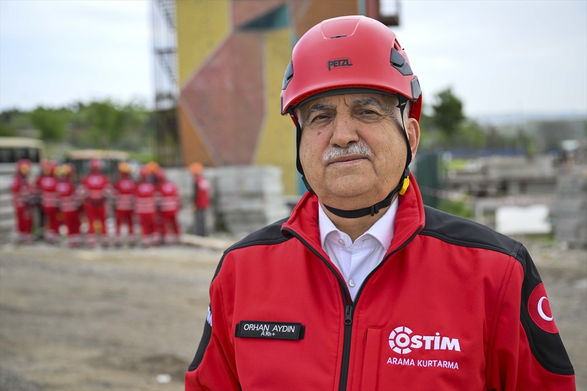 OSTİM Organize Sanayi Bölgesi (OSB) Yönetim Kurulu Başkanı Orhan Aydın, deprem ülkesi Türkiye'de...