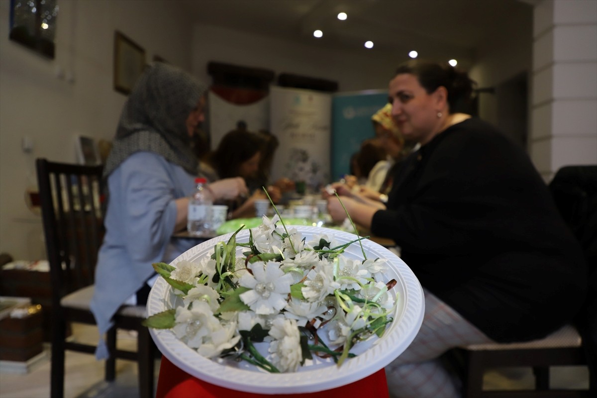 Prizren Yunus Emre Enstitüsü (YEE) ve Kosova Kadın Girişimciler Derneği işbirliğinde düzenlenen...
