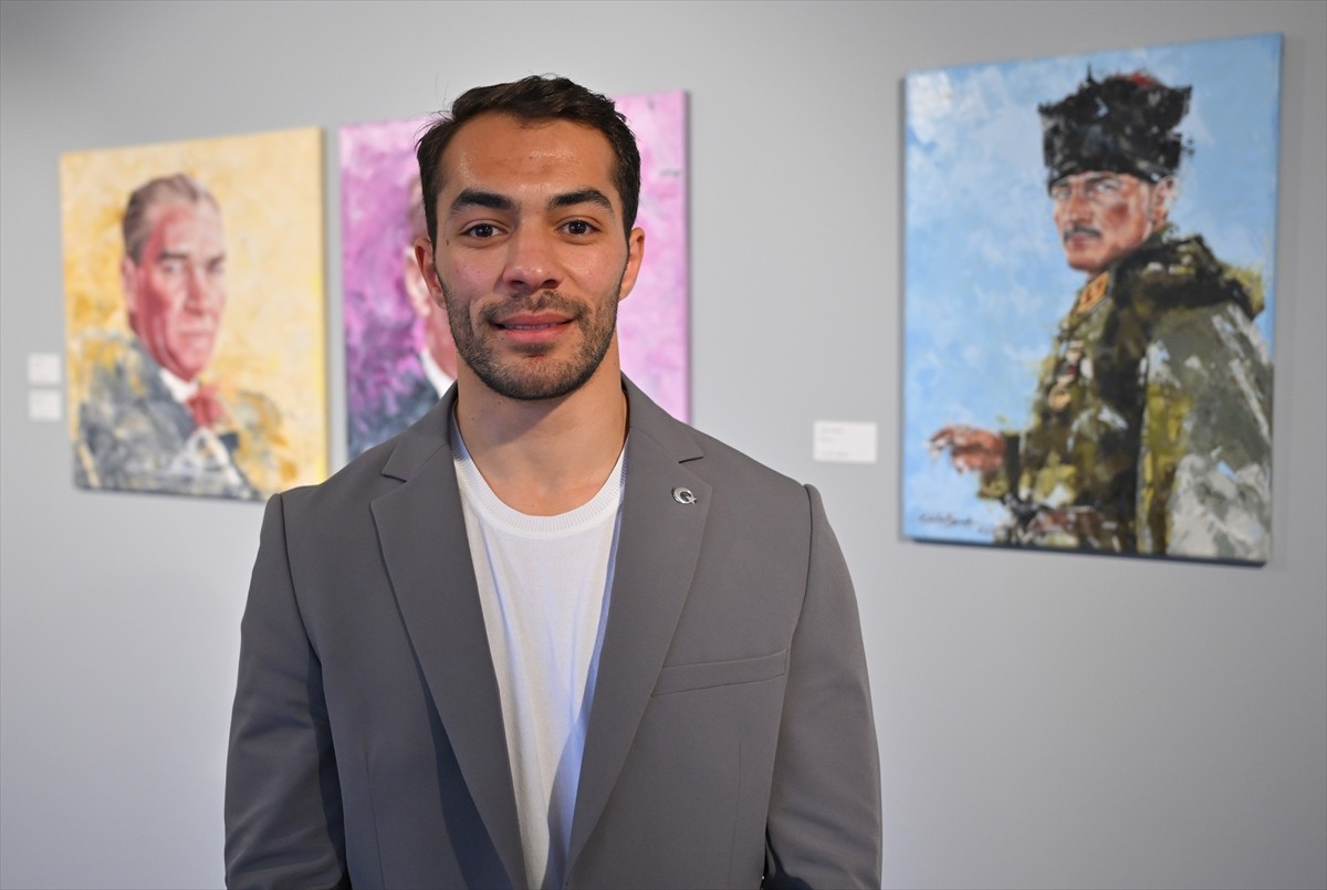 Ressam Emirhan Bıçakcı'nın "Atatürk Portreleri" sergisi, 19 Mayıs Atatürk'ü Anma, Gençlik ve Spor...