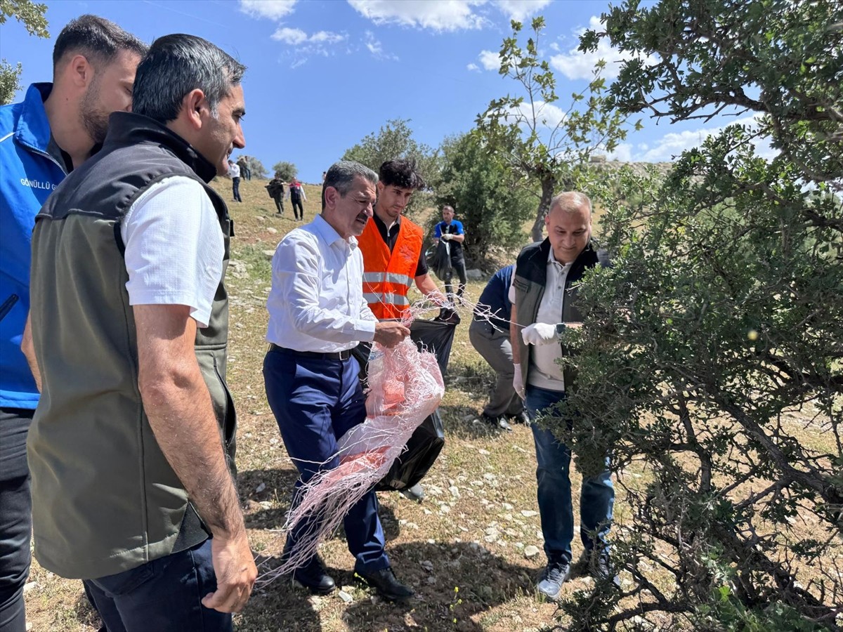 Şırnak'ta orman yangınlarına yönelik tedbirler kapsamında "Orman Benim" etkinliği...