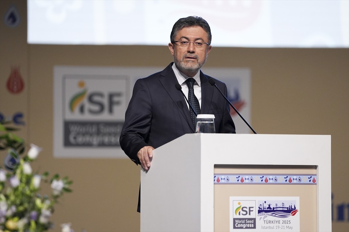 Tarım ve Orman Bakanı İbrahim Yumaklı, Uluslararası Tohum Federasyonu (ISF) organizasyonunda...