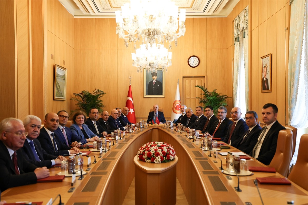 TBMM Başkanı Numan Kurtulmuş (sağda), Azerbaycan Cumhurbaşkanlığı Siyasi Partiler ve Yasama Erki...