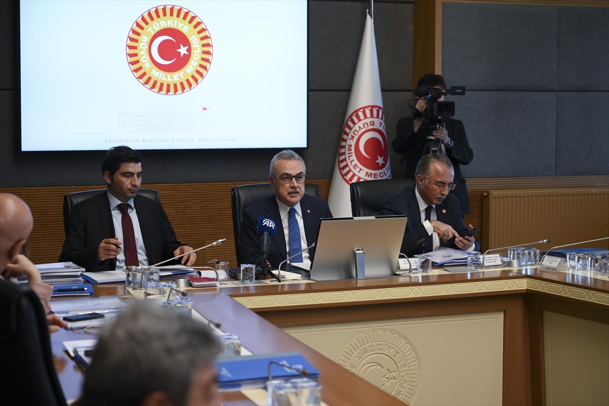 TBMM Kamu İktisadi Teşebbüsleri (KİT) Komisyonunda, MPİ'nin 2021 ve 2022 yılı hesapları görüşüldü....