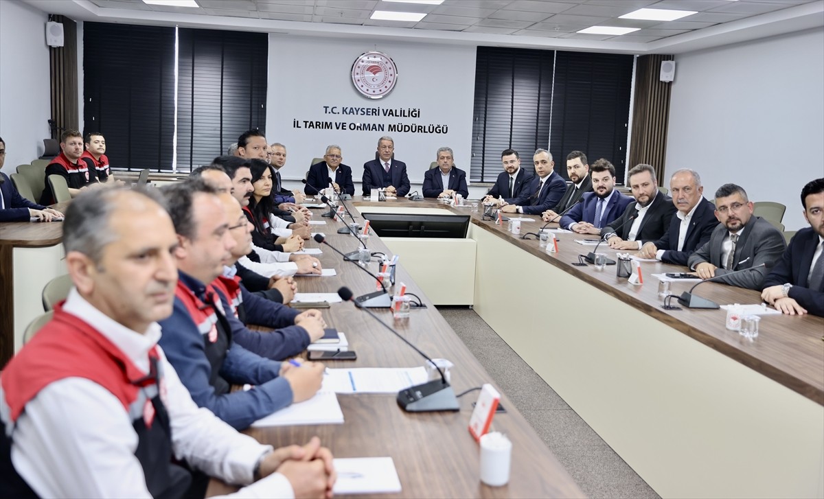  TBMM Milli Savunma Komisyonu Başkanı ve AK Parti Kayseri Milletvekili Hulusi Akar, Kayseri İl...