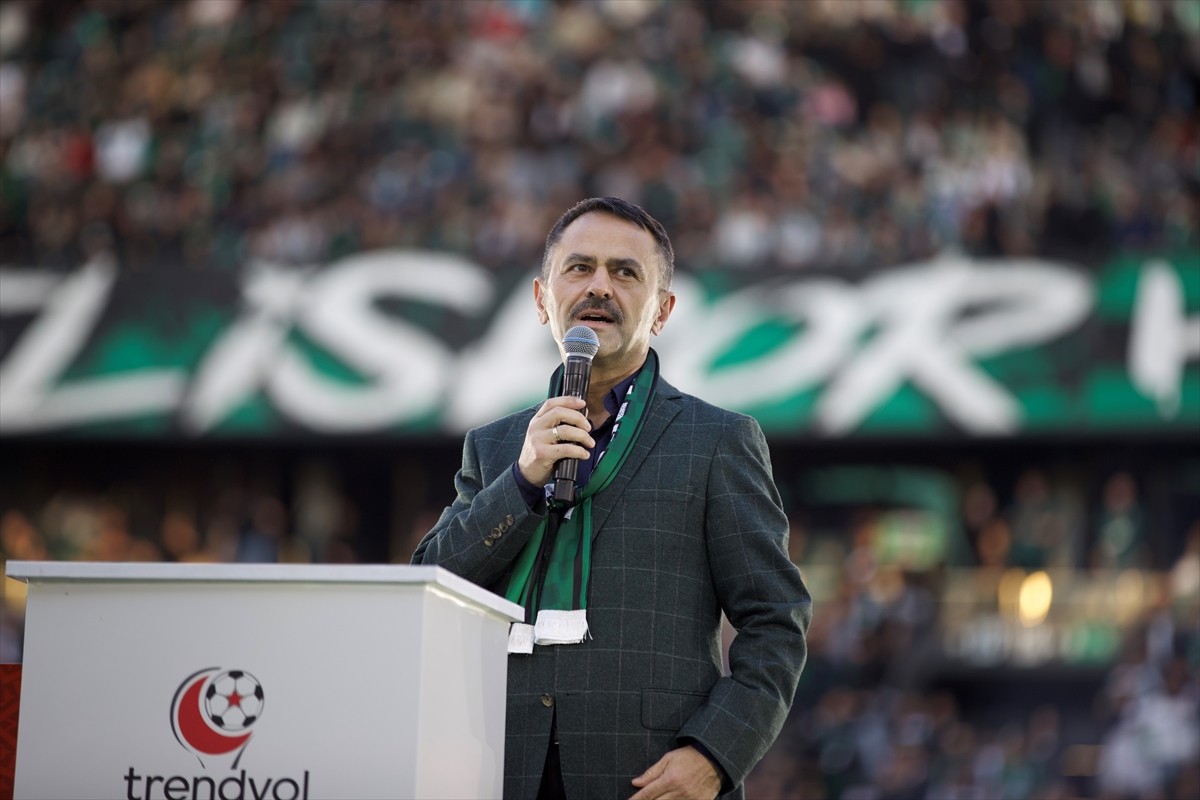 Trendyol 1. Lig'de 2024-2025 sezonunu birinci sırada tamamlayarak Süper Lig'e yükselen...