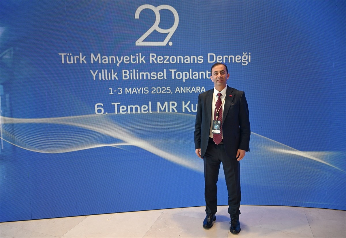 Türk Manyetik Rezonans Derneği (TMRD) Yönetim Kurulu Başkanı Prof. Dr. Mecit Kantarcı, yapay zeka...